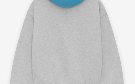 The Essential Hoodie: Where Fashion Meets Comfort