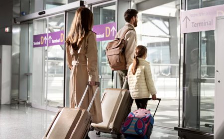Singapore Airlines Stroller Policy | Complete Travel Guide