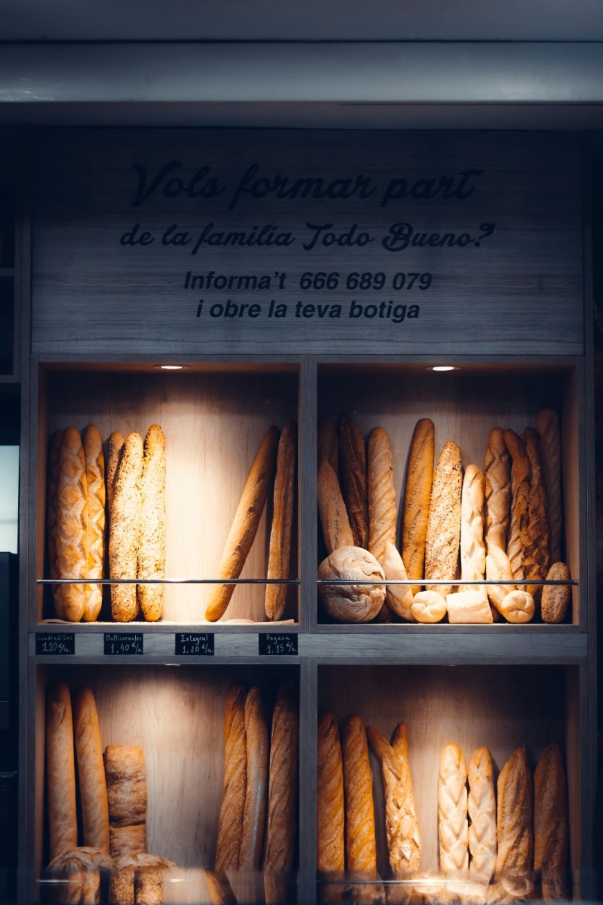 Display and Protect with Window Bakery Boxes